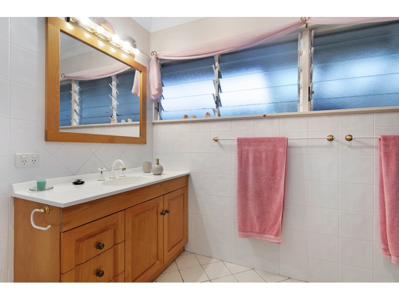 3 Chaplin Street, Stafford Heights QLD 4053