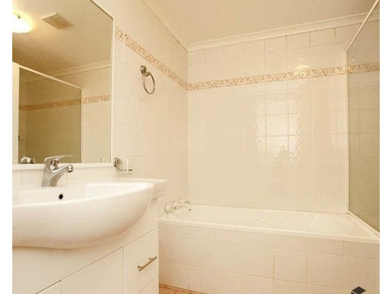 2/9-11 Hill Street, Baulkham Hills NSW 2153