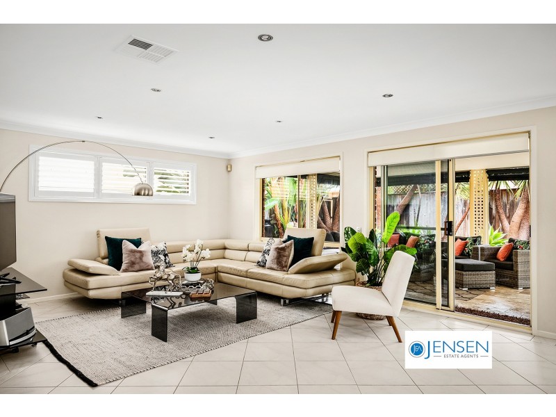 19 Hadlow Close, Beaumont Hills NSW 2155