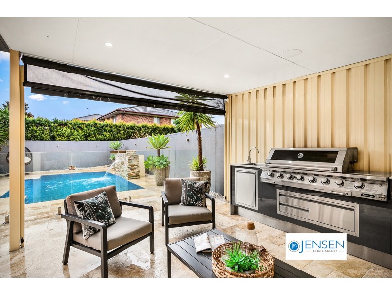 19 Hadlow Close, Beaumont Hills NSW 2155