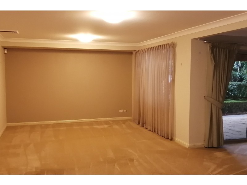 5 Goldfinch Crescent, Bella Vista NSW 2153