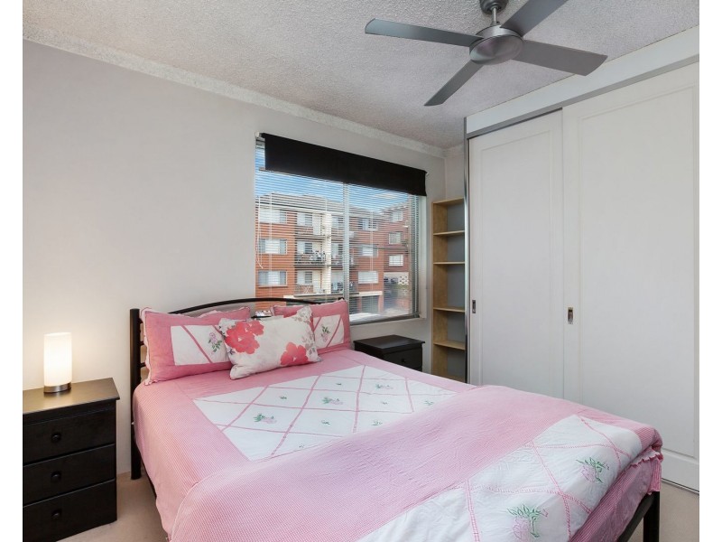 16/33 Meadow Crescent, Meadowbank NSW 2114