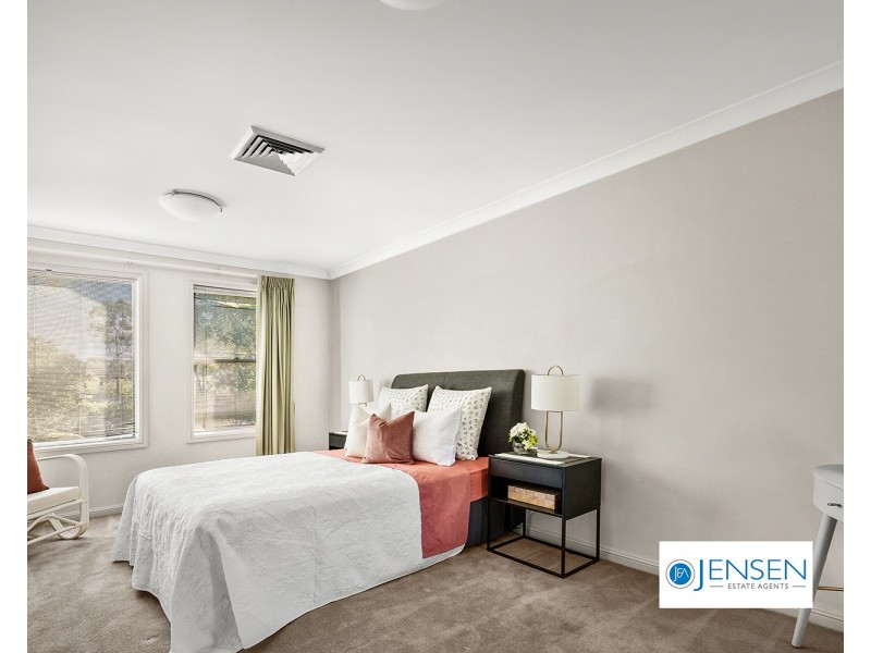 5 Goldfinch Crescent, Bella Vista NSW 2153