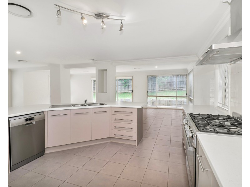70 Pentonville Parade, Castle Hill NSW 2154
