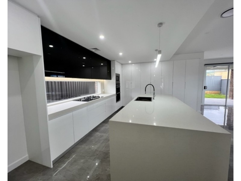 8 Waterflow Street, Box Hill NSW 2765