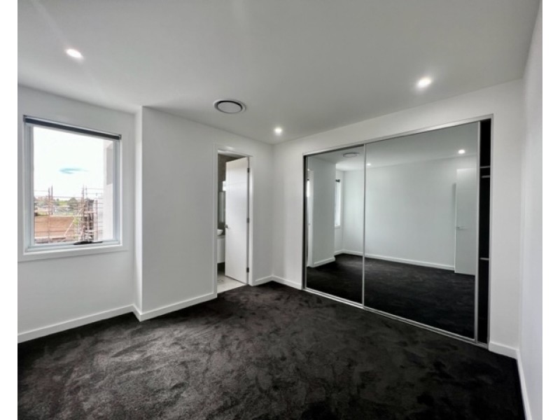 8 Waterflow Street, Box Hill NSW 2765