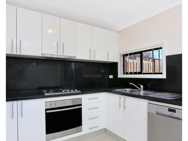 41a Comet Circuit, Beaumont Hills NSW 2155