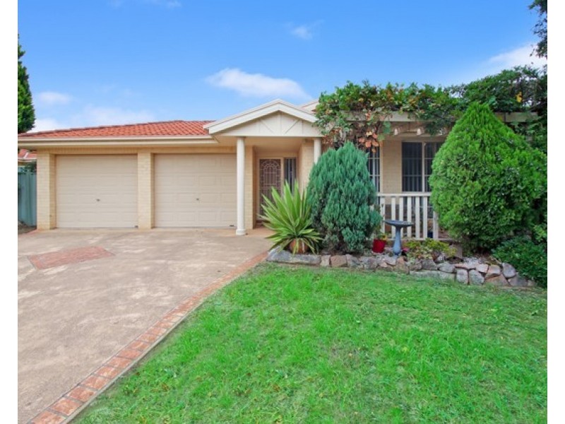 4 Meldon Place, Stanhope Gardens NSW 2768