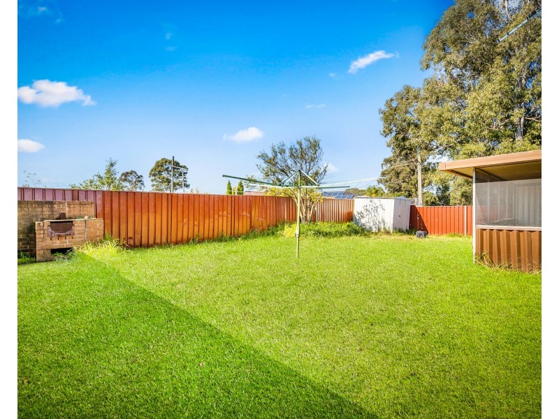 37 Orleans Crescent, Toongabbie NSW 2146