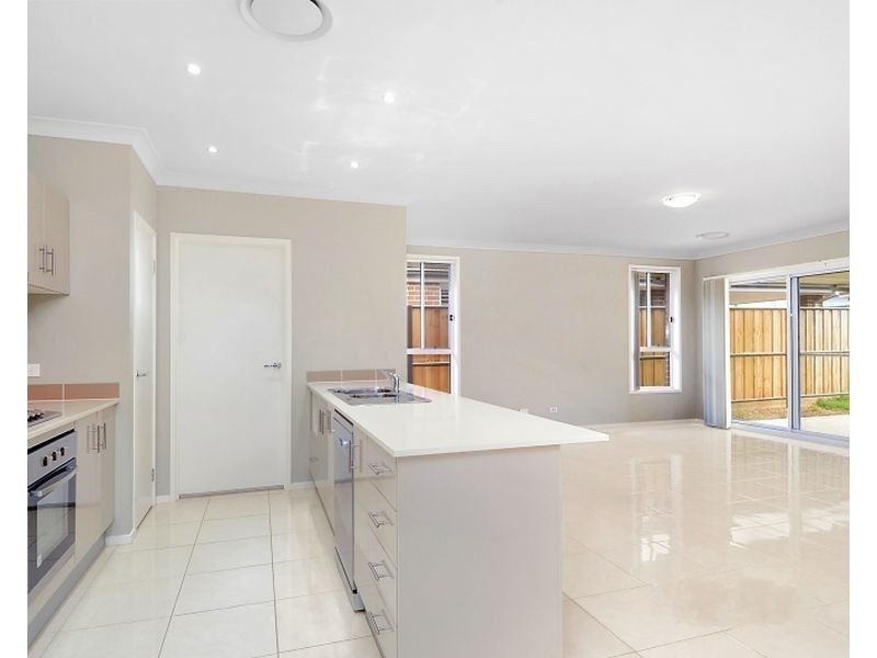 120 Greenview Parade, The Ponds NSW 2769
