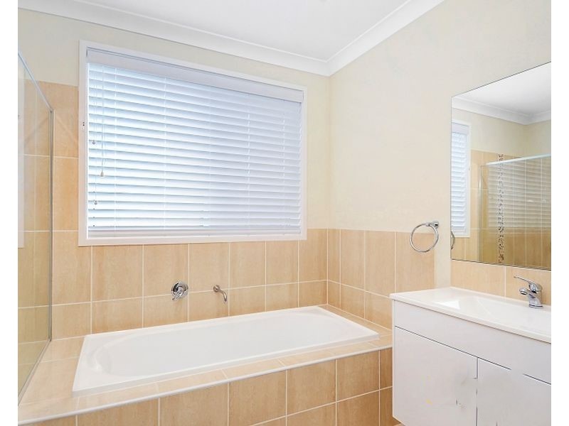 120 Greenview Parade, The Ponds NSW 2769