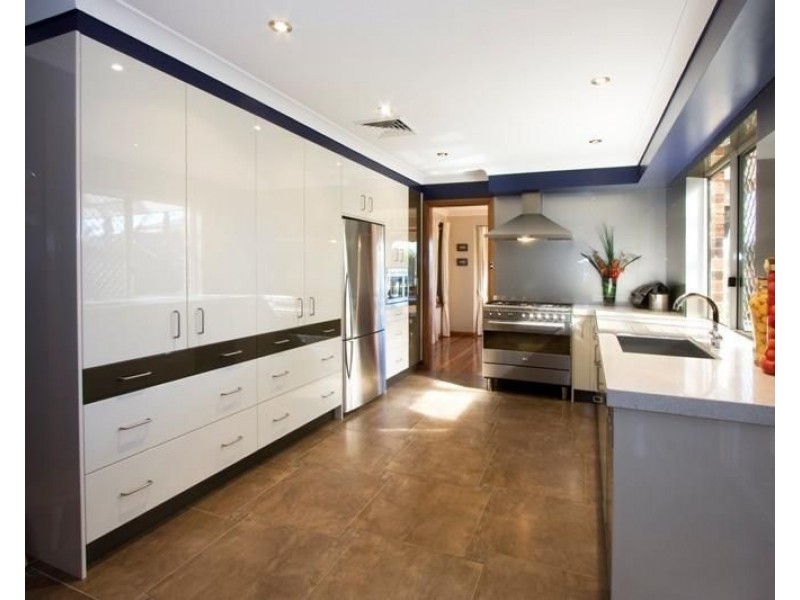 27 Woodgrove Drive, Cherrybrook NSW 2126