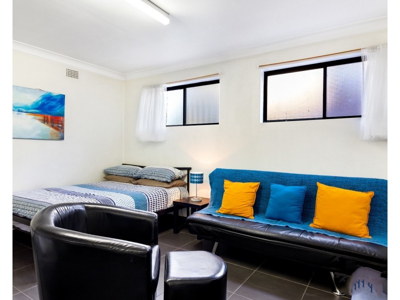 2a Braeside Road, Greystanes NSW 2145