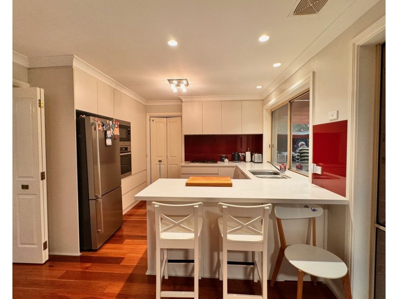 10 Millstream Grove, Dural NSW 2158