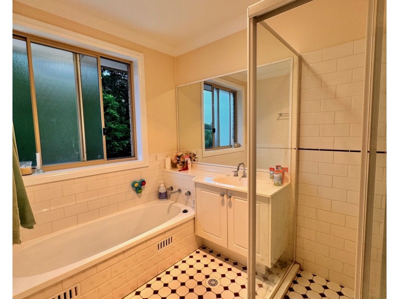 10 Millstream Grove, Dural NSW 2158