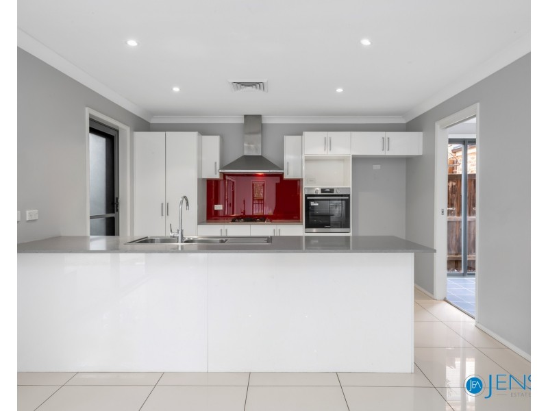 9 Damper Avenue, Beaumont Hills NSW 2155