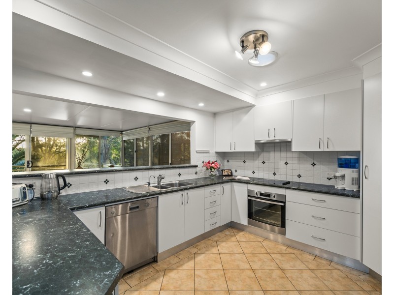 32 Buckingham Road, Baulkham Hills NSW 2153