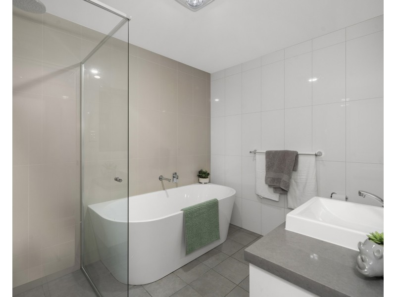 60-60A Tamboura Avenue, Baulkham Hills NSW 2153