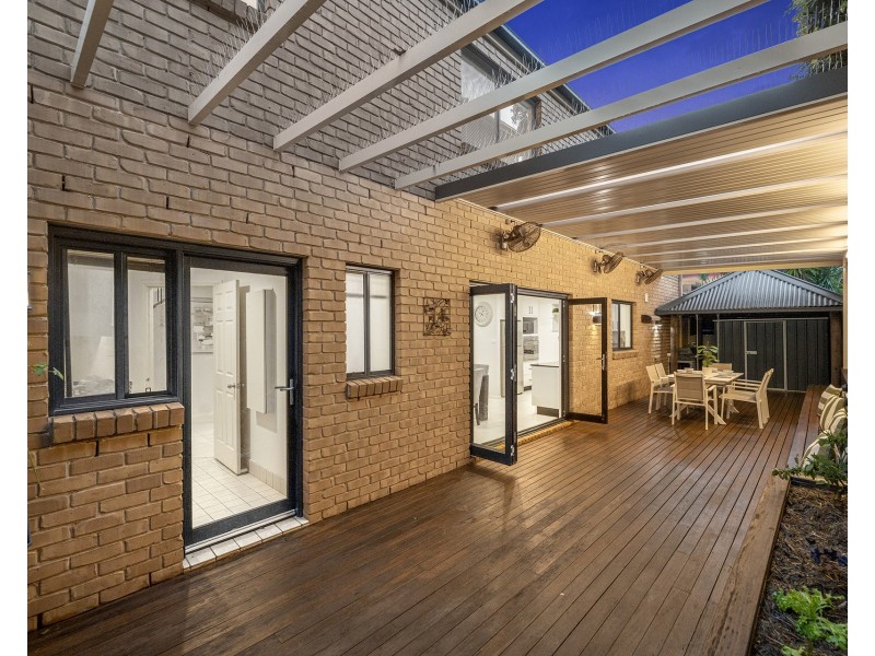 2 Mangalore Drive, Winston Hills NSW 2153