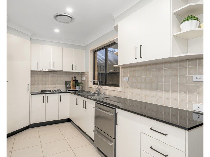 2 Mangalore Drive, Winston Hills NSW 2153