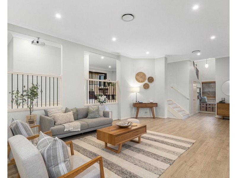 2 Mangalore Drive, Winston Hills NSW 2153