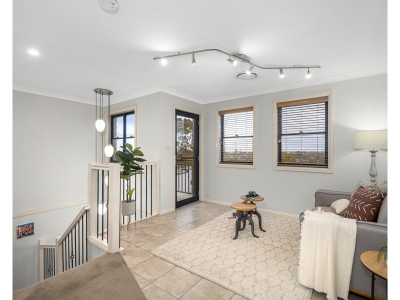 2 Mangalore Drive, Winston Hills NSW 2153