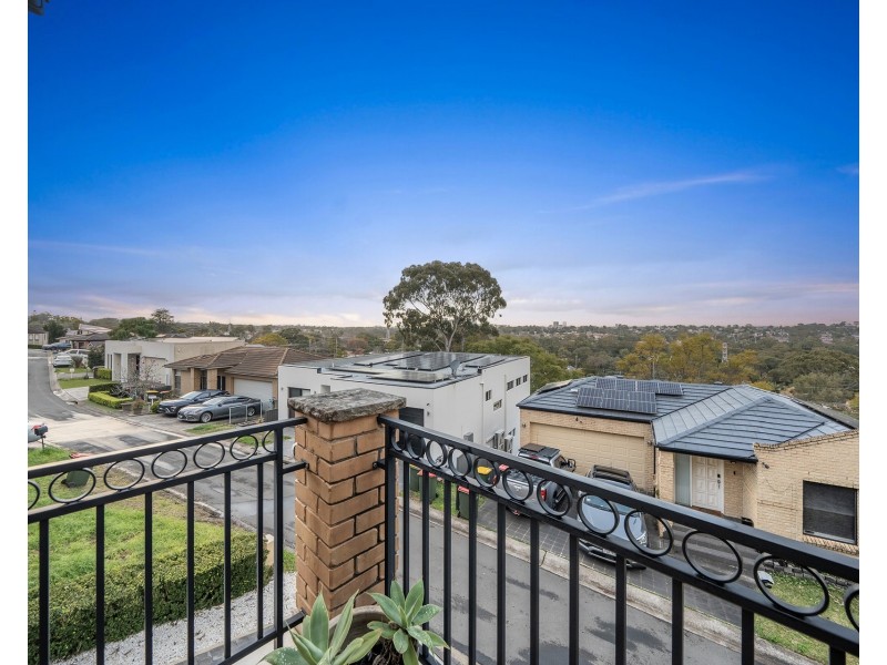 2 Mangalore Drive, Winston Hills NSW 2153