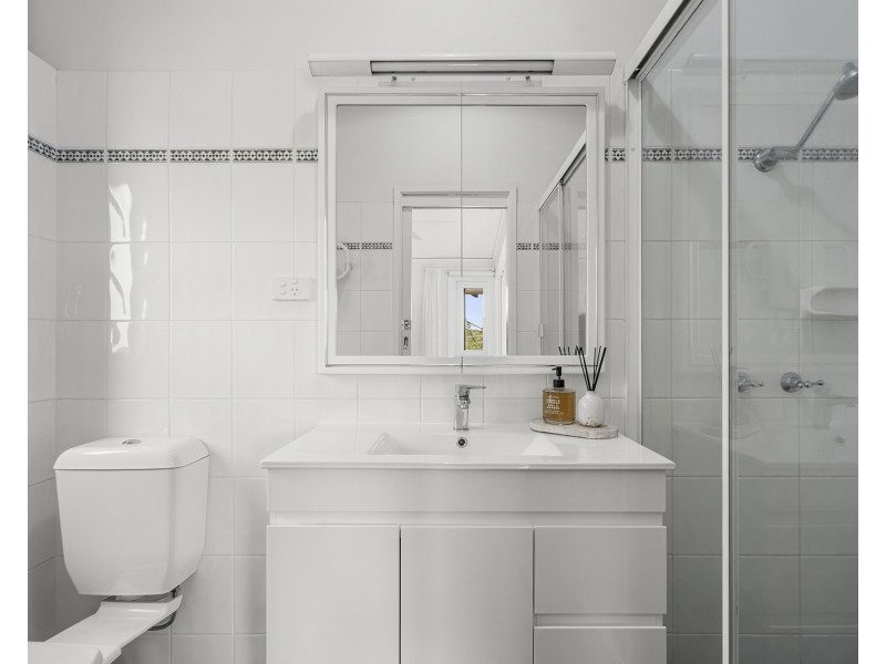 27 Geraldine Avenue, Baulkham Hills NSW 2153