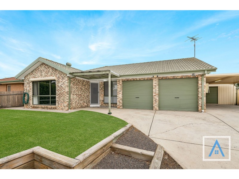 13 Gunn Place, St Helens Park NSW 2560