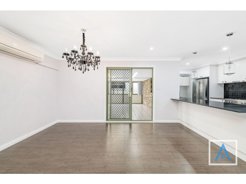13 Gunn Place, St Helens Park NSW 2560