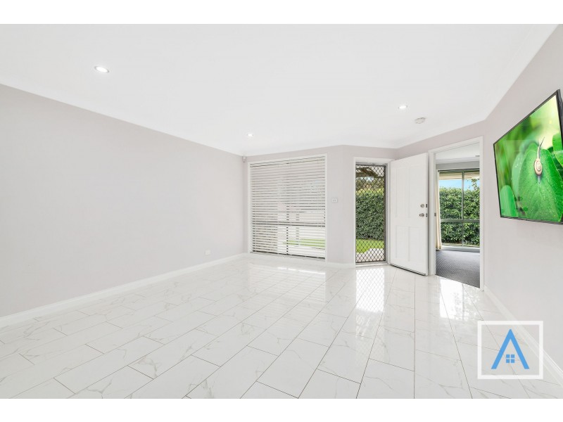 13 Gunn Place, St Helens Park NSW 2560