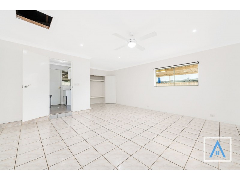 13 Gunn Place, St Helens Park NSW 2560