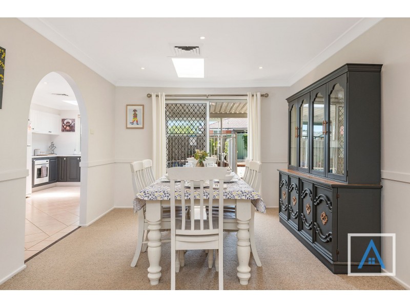 9 Tandara Avenue, Bradbury NSW 2560