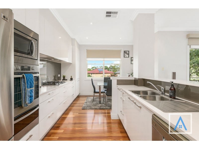 1 Scaranish Way, Macquarie Links NSW 2565