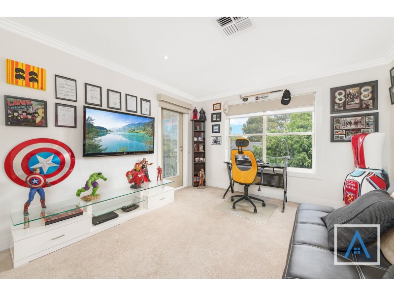 1 Scaranish Way, Macquarie Links NSW 2565