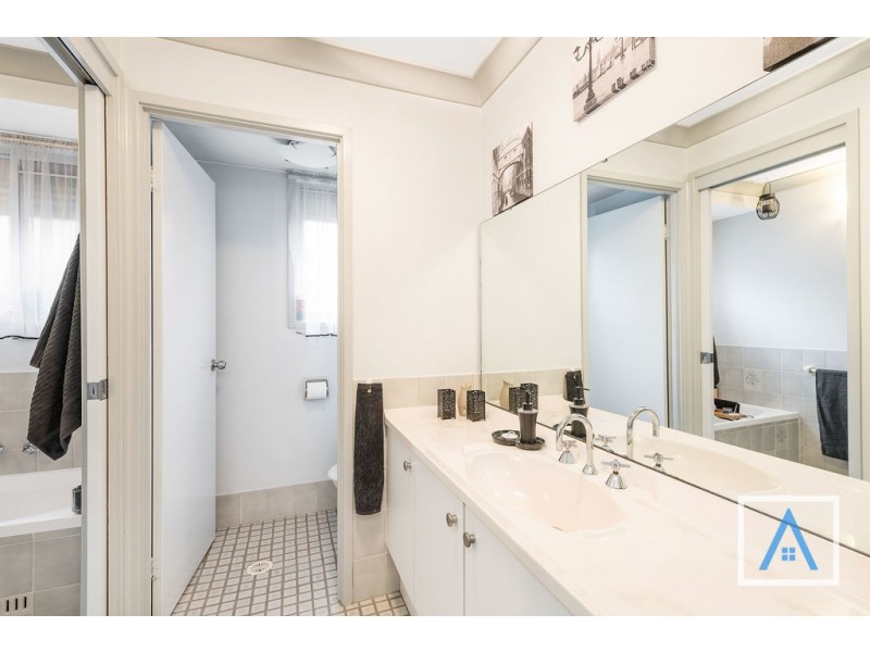 12 Warriewood Street, Woodbine NSW 2560
