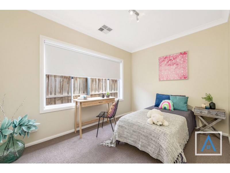 35 Rheinbergers Circuit, Elderslie NSW 2570