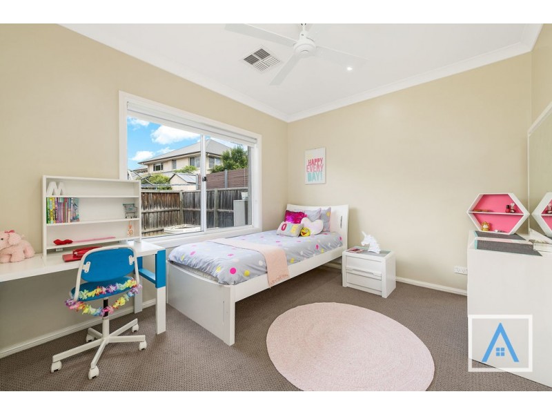 35 Rheinbergers Circuit, Elderslie NSW 2570