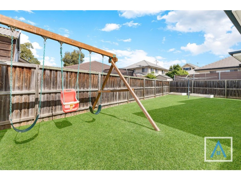 35 Rheinbergers Circuit, Elderslie NSW 2570