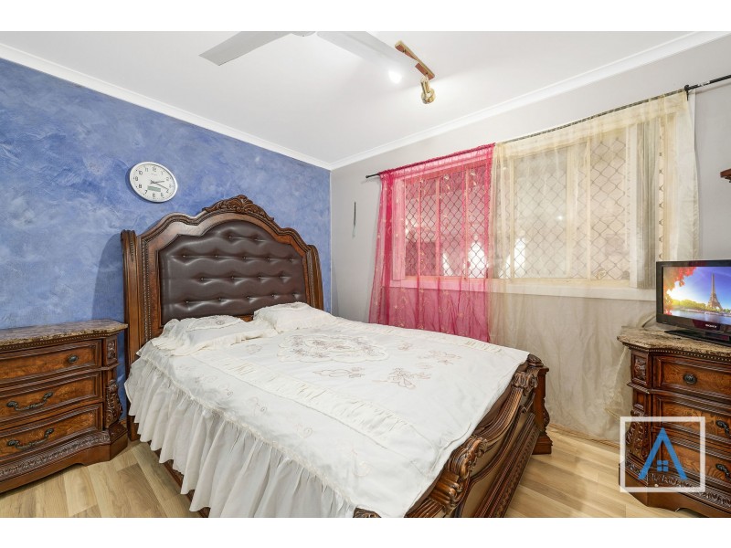 10 Kullaroo Avenue, Bradbury NSW 2560