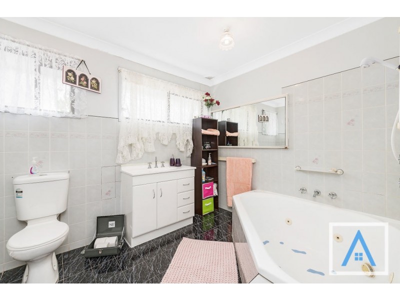 4 Abercrombie Street, Leumeah NSW 2560