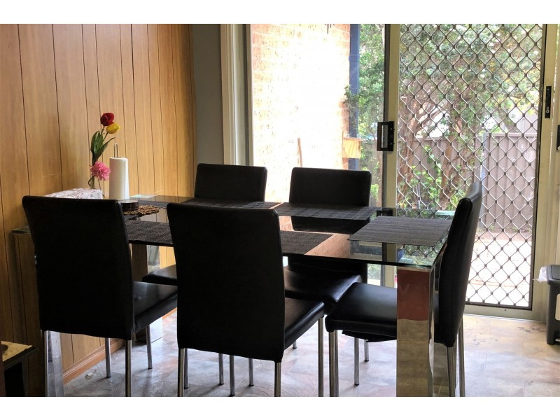 12/2 Bensley Road, Macquarie Fields NSW 2564