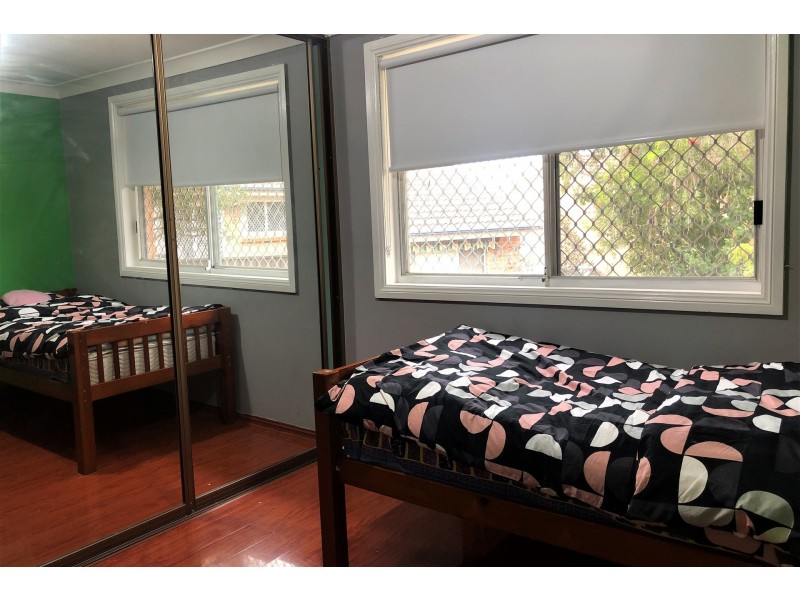 12/2 Bensley Road, Macquarie Fields NSW 2564