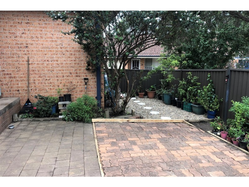 12/2 Bensley Road, Macquarie Fields NSW 2564