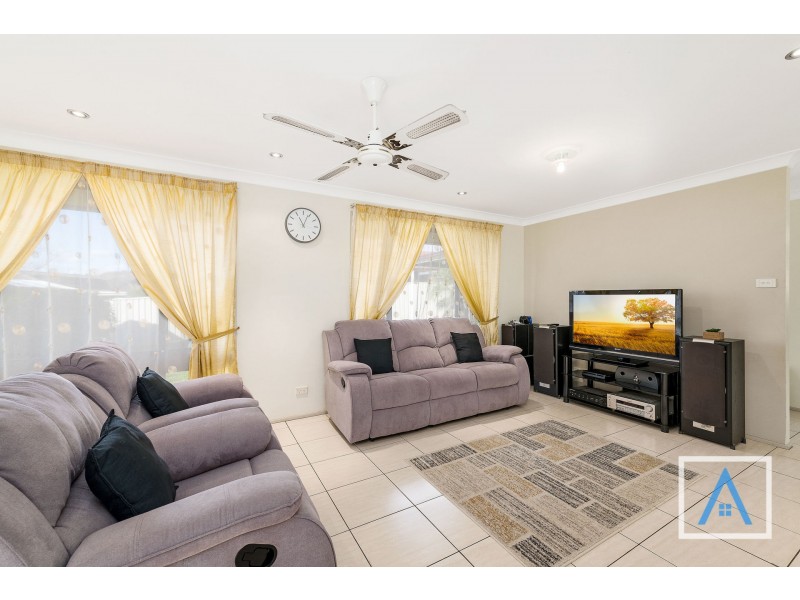 7 Palomino Close, Eschol Park NSW 2558