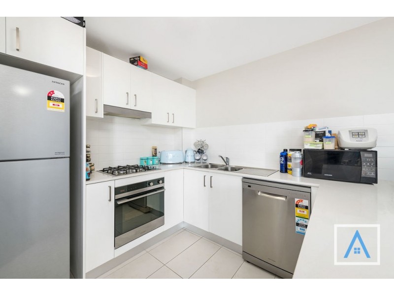 17/43 Santana Road, Campbelltown NSW 2560