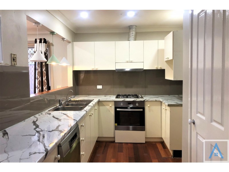 7 Malvolio Street, Rosemeadow NSW 2560