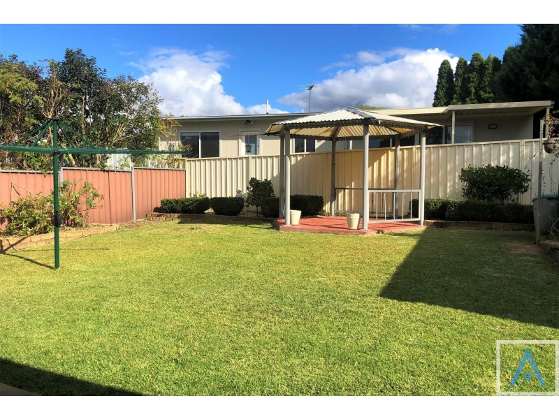 7 Malvolio Street, Rosemeadow NSW 2560