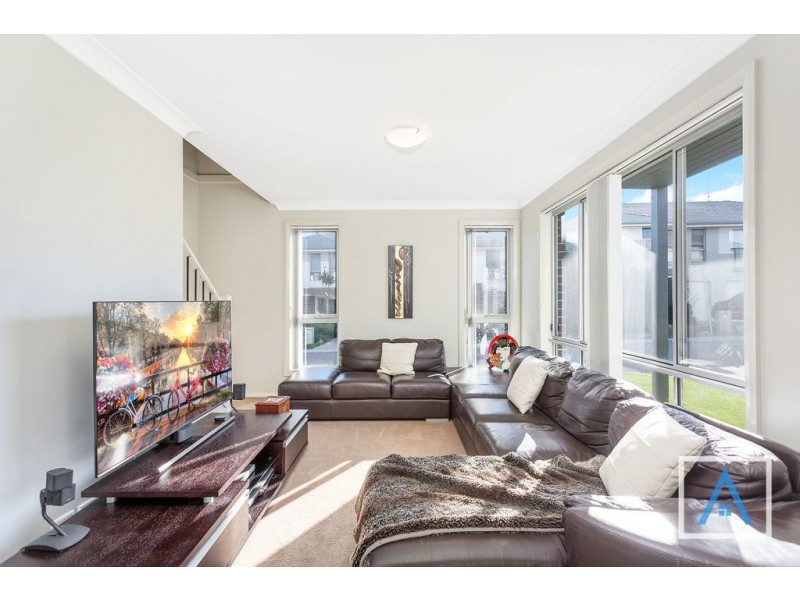 9 Mindona Street, Leumeah NSW 2560