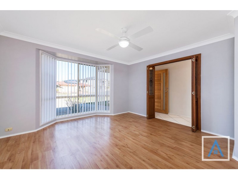 32 Pyramus Circuit, Rosemeadow NSW 2560